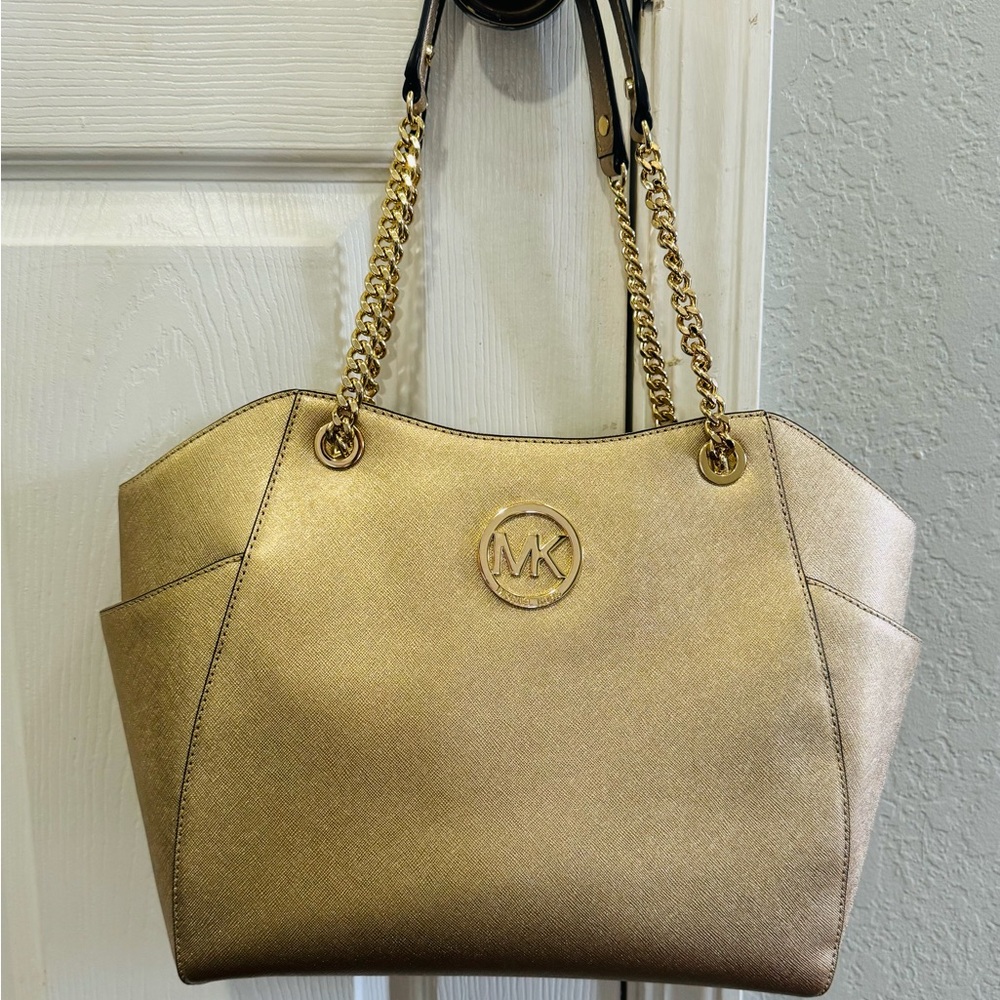 MICHAEL KORS JET SET TRAVEL 35F5MTVT3M PALE GOLD LG CHAIN SHLDR TOTE LEATHER  NS